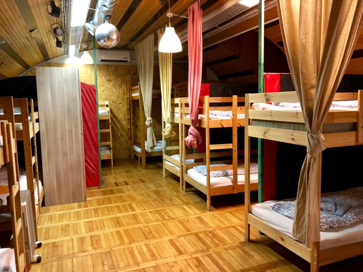 Whole Basement Former Pub For Stag Do, Bachelor House Party Flat 布达佩斯 外观 照片