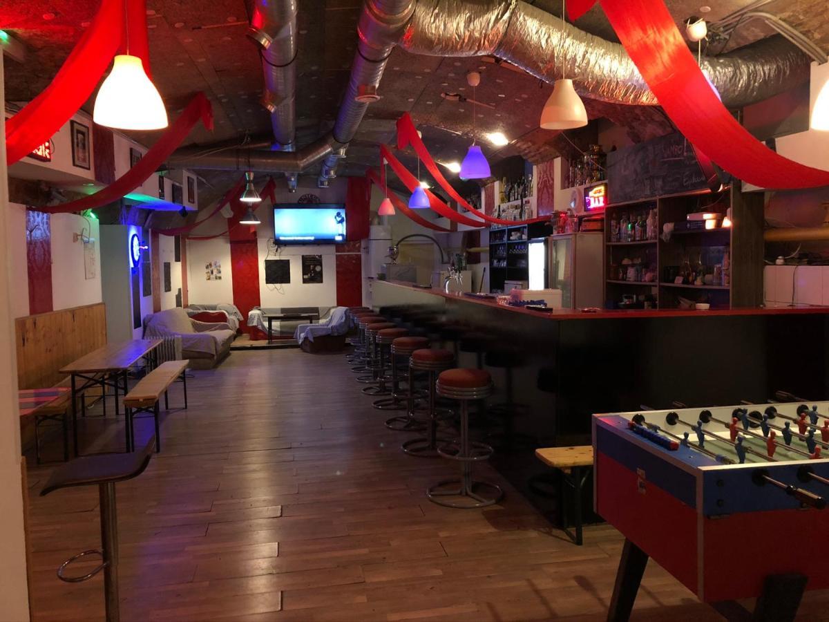 Whole Basement Former Pub For Stag Do, Bachelor House Party Flat 布达佩斯 外观 照片