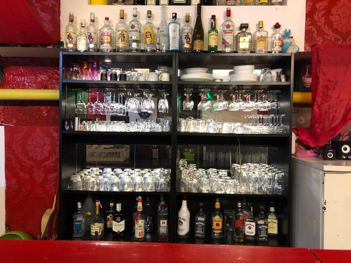 Whole Basement Former Pub For Stag Do, Bachelor House Party Flat 布达佩斯 外观 照片