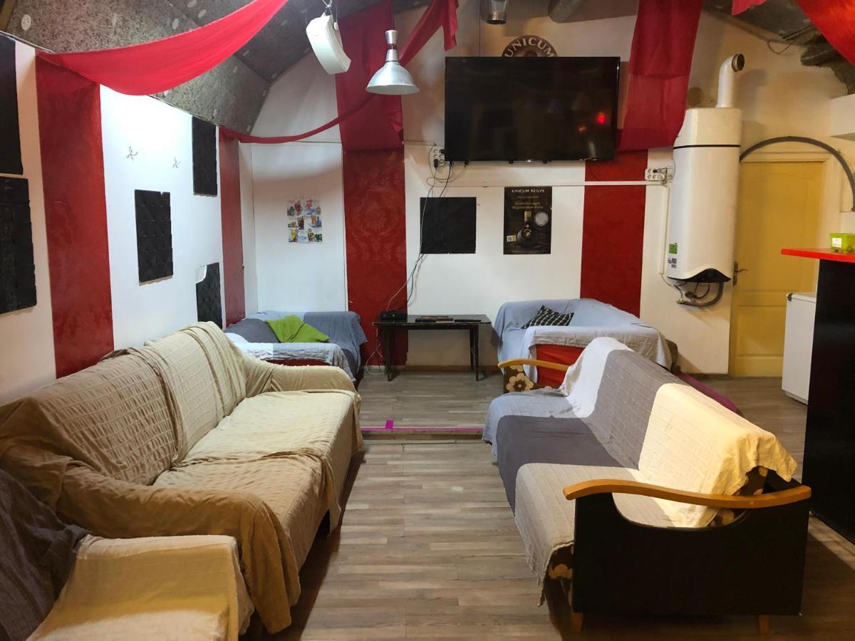 Whole Basement Former Pub For Stag Do, Bachelor House Party Flat 布达佩斯 外观 照片