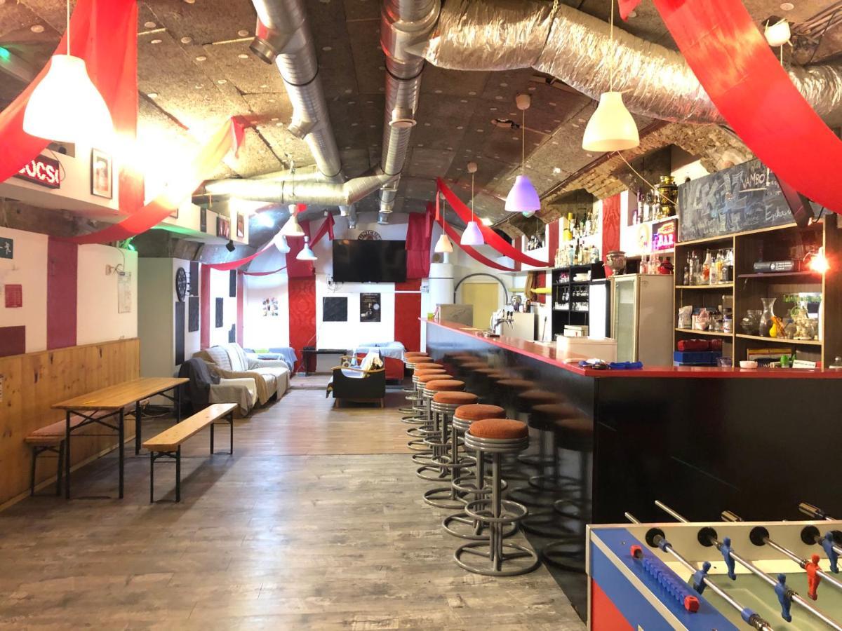 Whole Basement Former Pub For Stag Do, Bachelor House Party Flat 布达佩斯 外观 照片